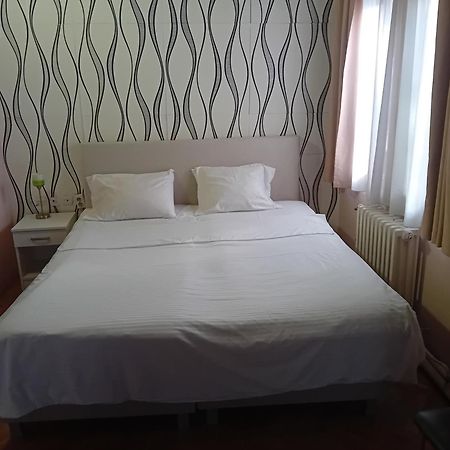 Vila Silia Skopje Exteriör bild