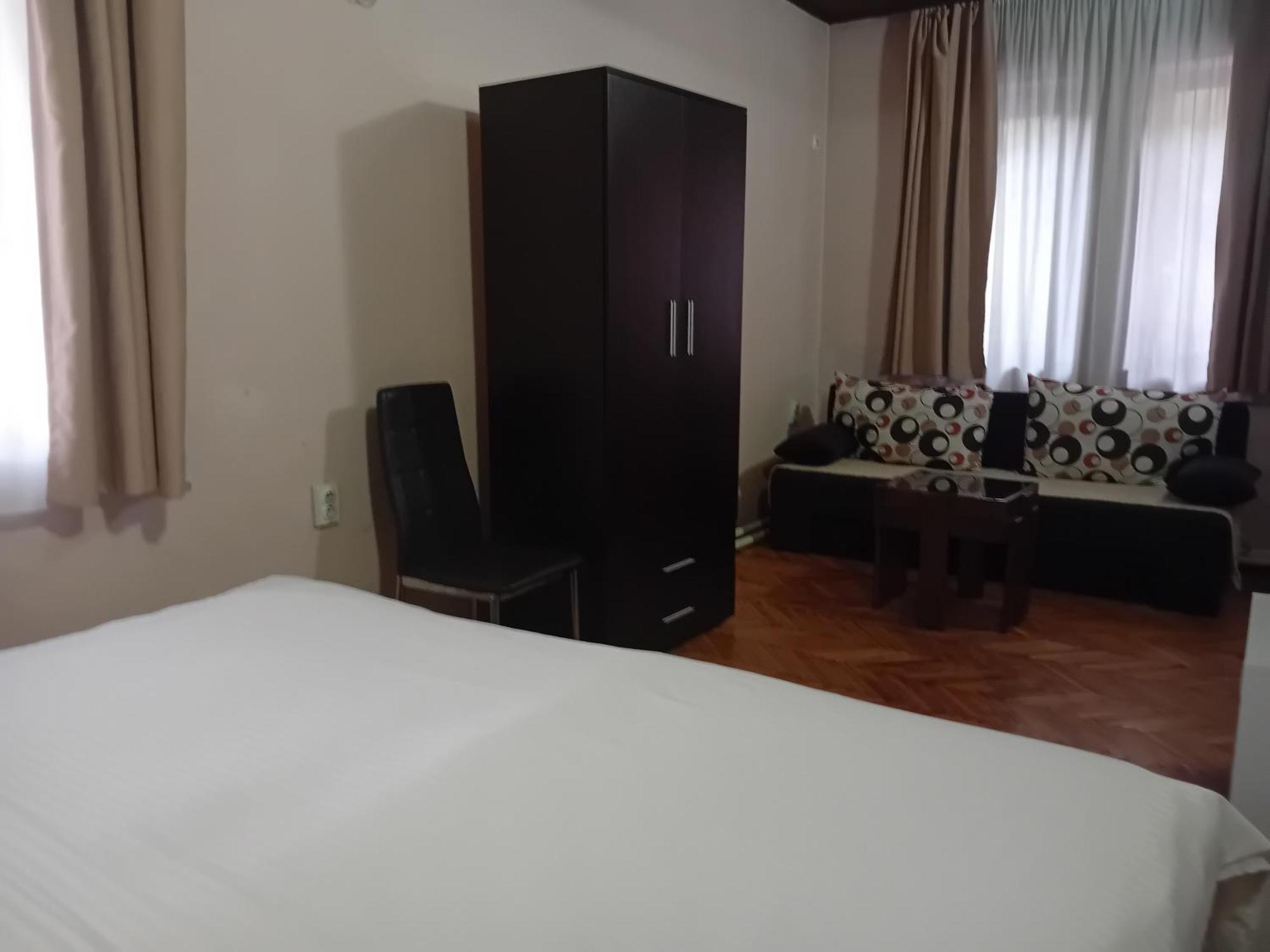 Vila Silia Skopje Exteriör bild