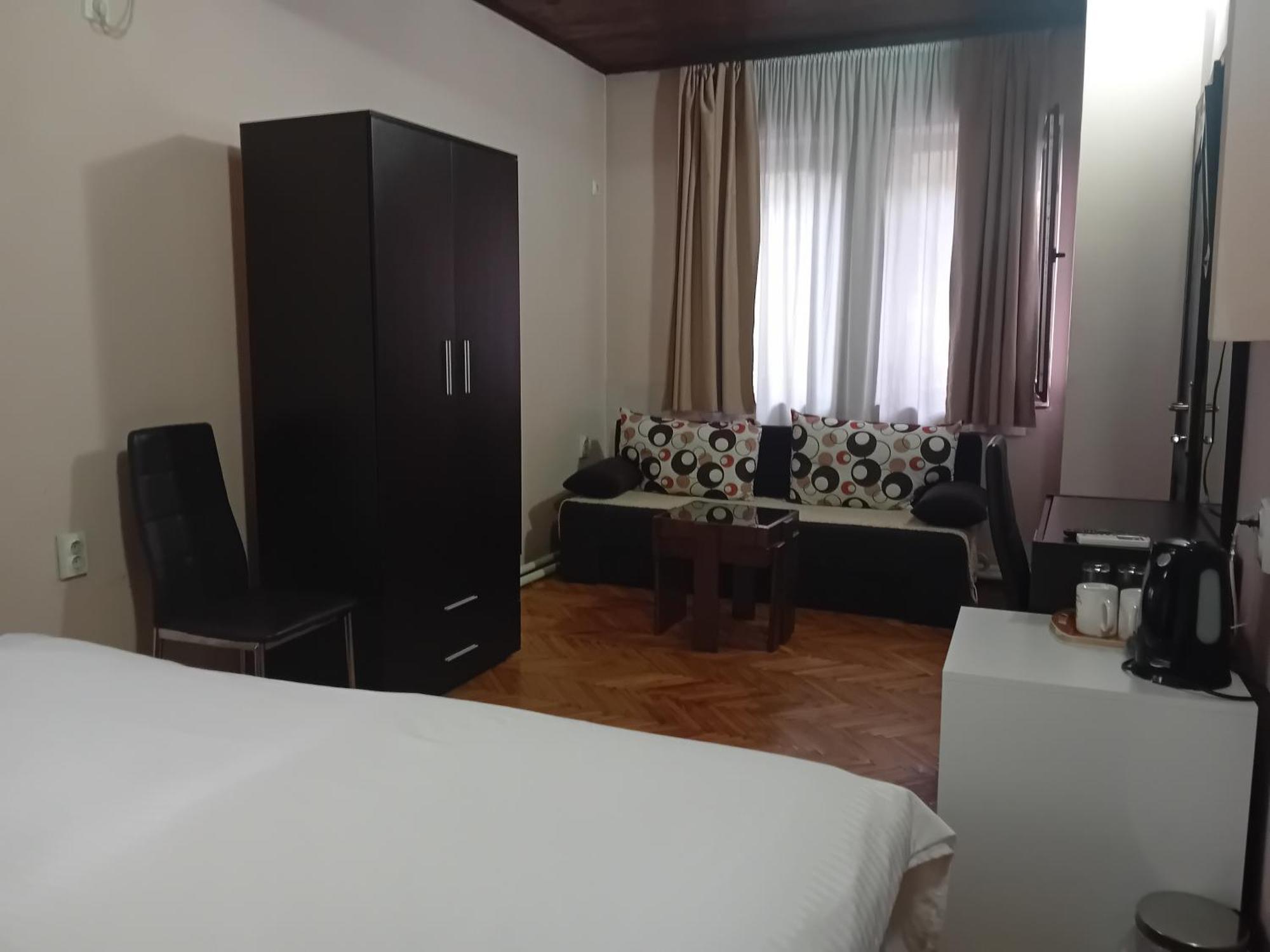 Vila Silia Skopje Exteriör bild