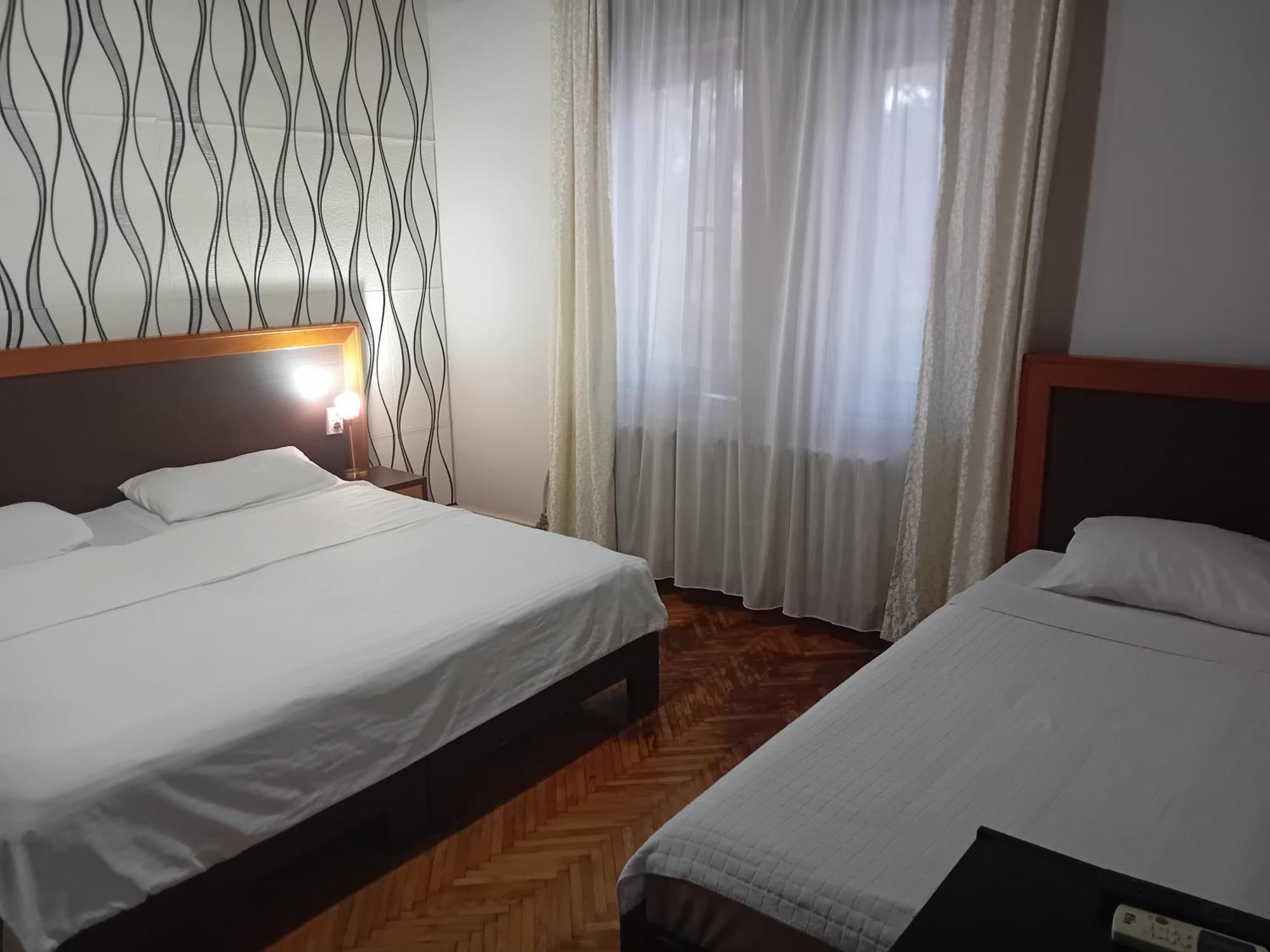 Vila Silia Skopje Exteriör bild